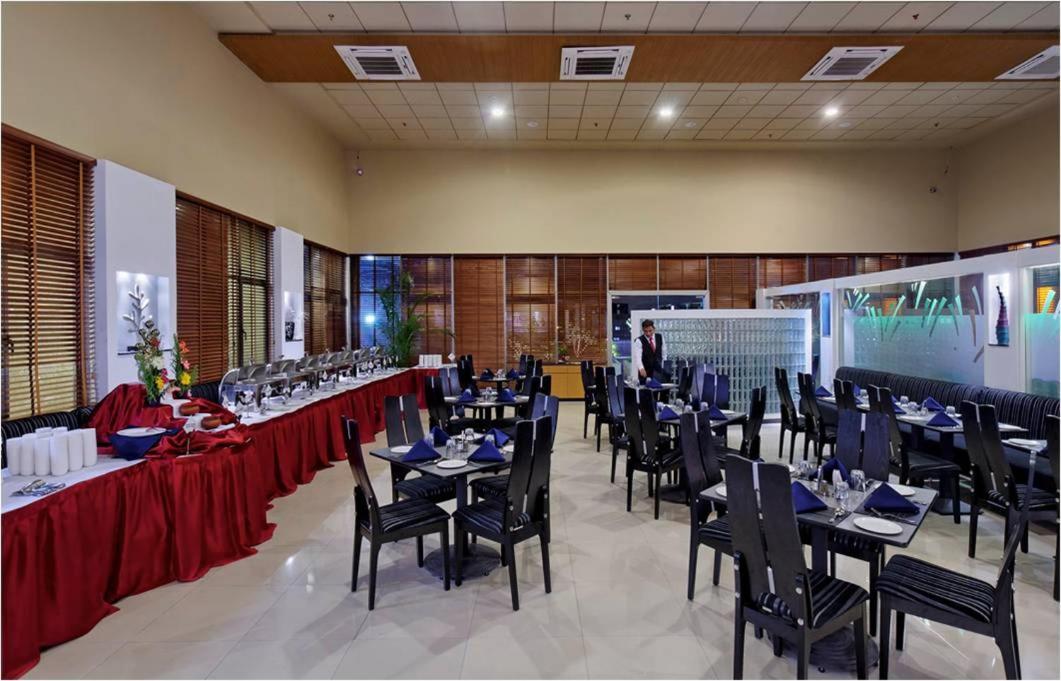 Hi 5 Hotel & Experience Nashik Zewnętrze zdjęcie