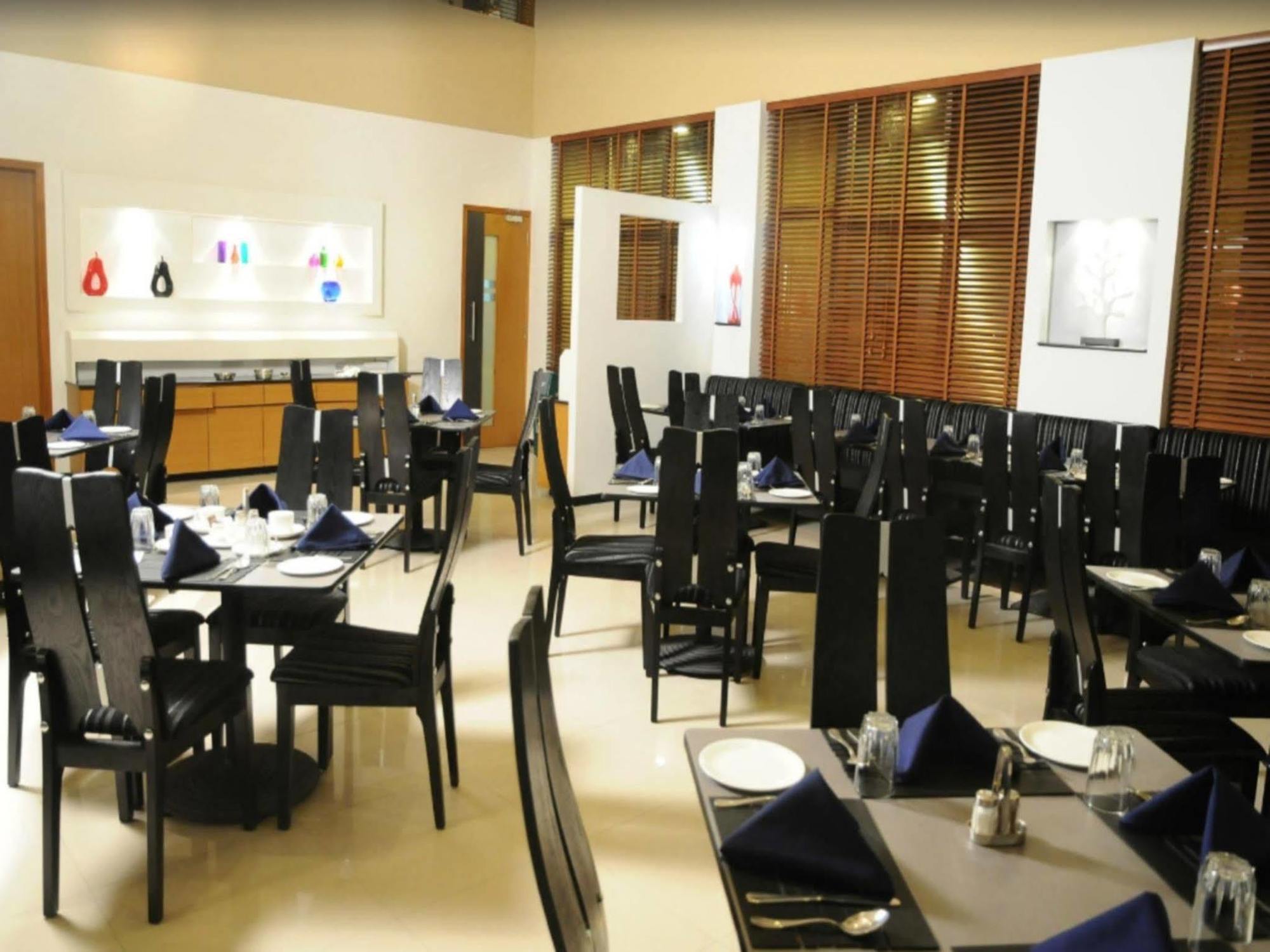 Hi 5 Hotel & Experience Nashik Zewnętrze zdjęcie