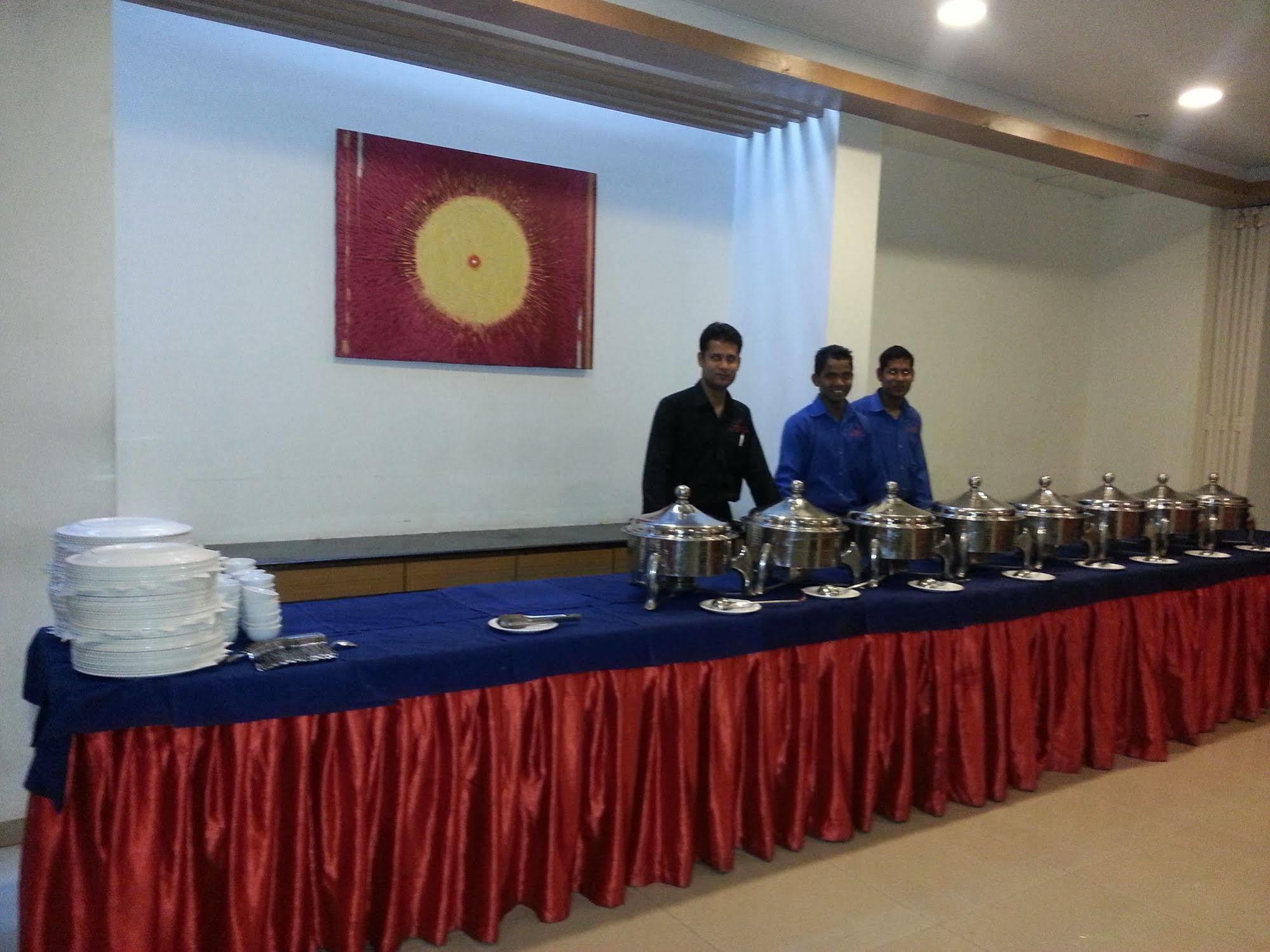 Hi 5 Hotel & Experience Nashik Zewnętrze zdjęcie