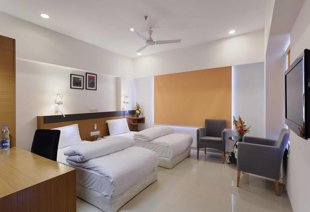 Hi 5 Hotel & Experience Nashik Zewnętrze zdjęcie