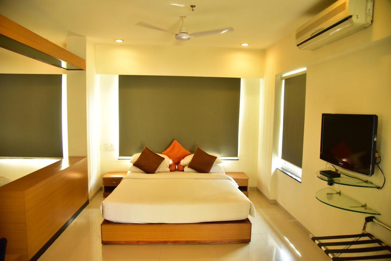 Hi 5 Hotel & Experience Nashik Zewnętrze zdjęcie
