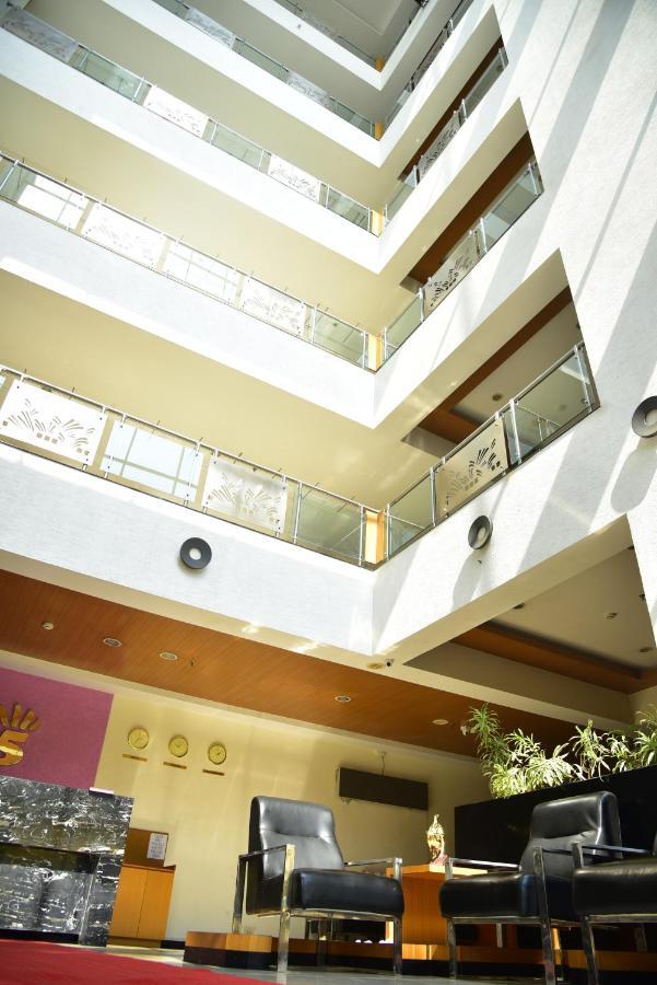 Hi 5 Hotel & Experience Nashik Zewnętrze zdjęcie