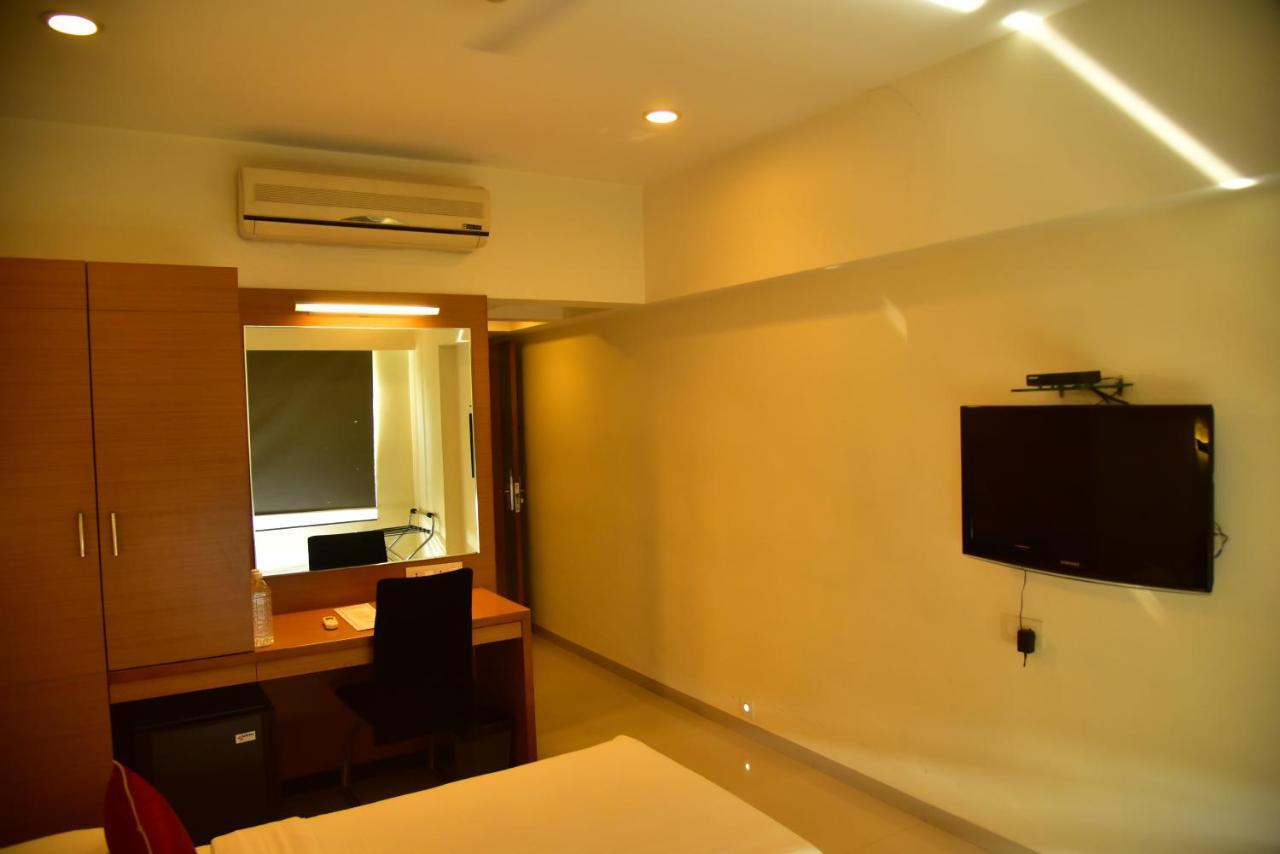 Hi 5 Hotel & Experience Nashik Zewnętrze zdjęcie