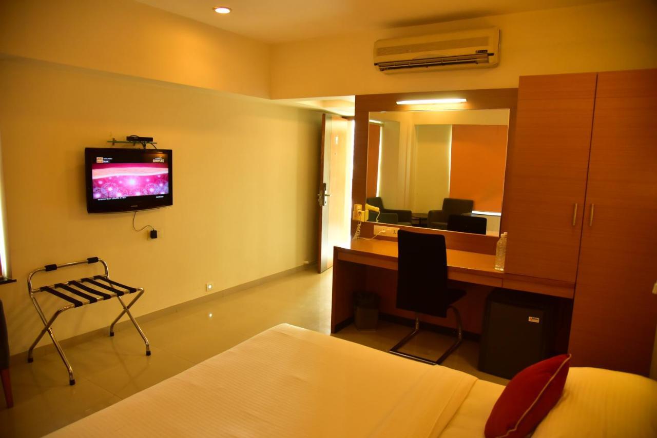 Hi 5 Hotel & Experience Nashik Zewnętrze zdjęcie