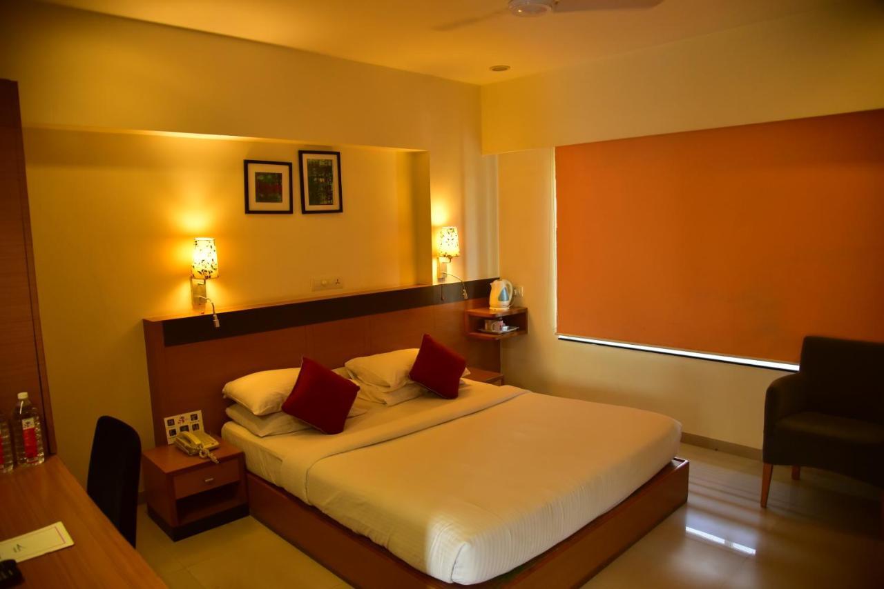 Hi 5 Hotel & Experience Nashik Zewnętrze zdjęcie