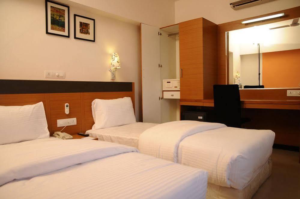 Hi 5 Hotel & Experience Nashik Zewnętrze zdjęcie