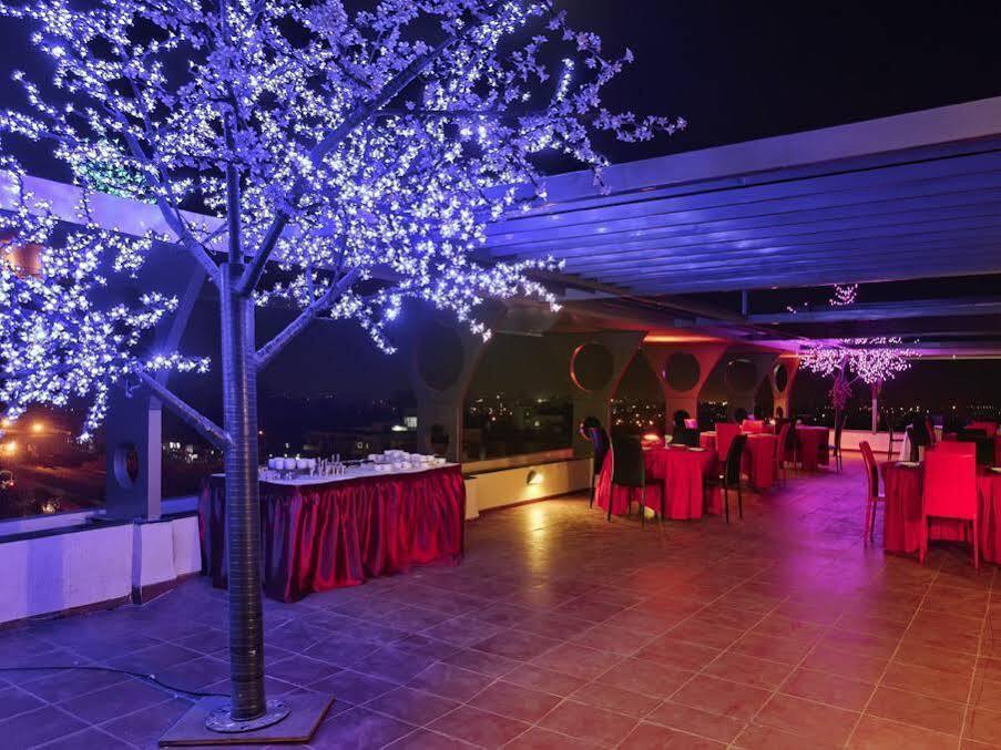Hi 5 Hotel & Experience Nashik Zewnętrze zdjęcie