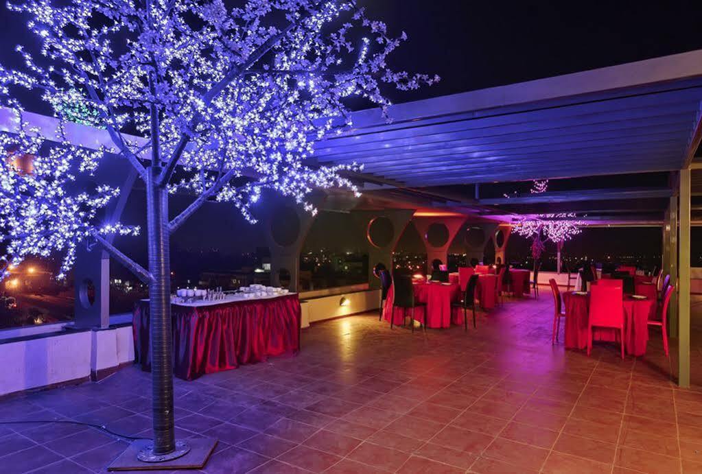 Hi 5 Hotel & Experience Nashik Zewnętrze zdjęcie